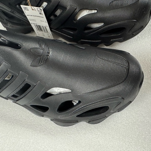 Original Adidas Men’s Size 11 adiFOM SUPERNOVA Running Core Black Shoes - Picture 3 of 10
